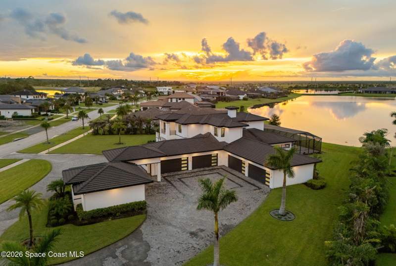 5 bedroom Single Family Residence at 3618 Lake Adelaide Place, Adelaide, Rockledge — photo 4