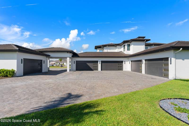 5 bedroom Single Family Residence at 3618 Lake Adelaide Place, Adelaide, Rockledge — photo 5