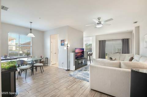 1035 Venetian Drive #101, Melbourne FL - photo 12 of 38
