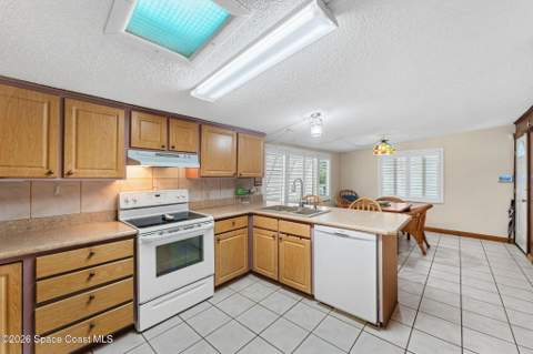 241 Avenida Central, Indialantic FL - photo 24 of 49
