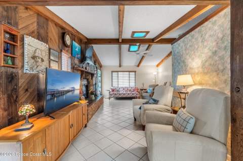 241 Avenida Central, Indialantic FL - photo 14 of 49