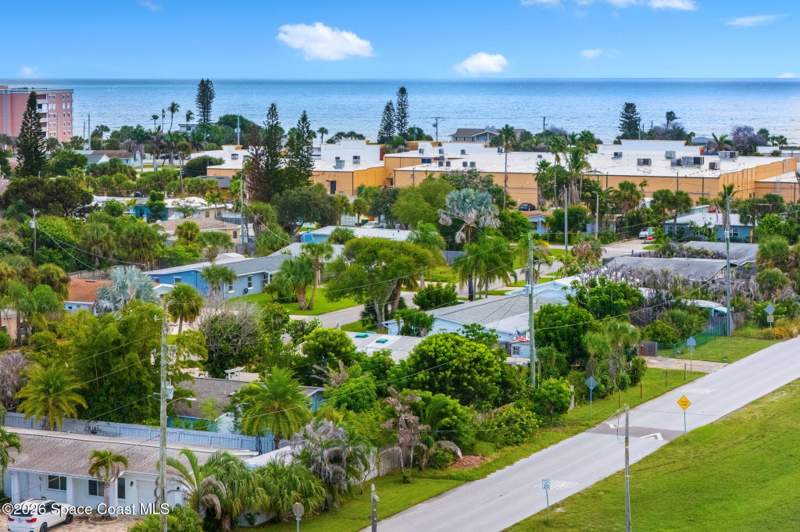 2 bedroom Single Family Residence at 241 Avenida Central, Ocean Park 2nd Addn To, Indialantic — photo 4