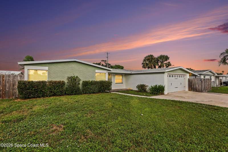 4 bedroom Single Family Residence at 915 Waikiki Drive, Catalina Isle Estates Unit 2A, Merritt Island — photo 3