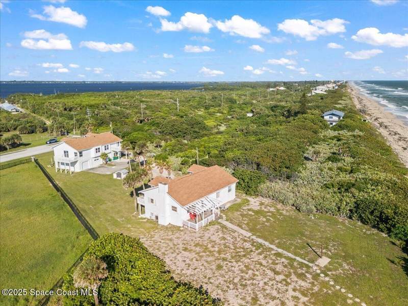 8 bedroom Single Family Residence at 8515 8517/8519 Highway A1a S, Melbourne Beach, Melbourne Beach — photo 5