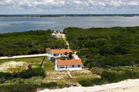 8515 8517/8519 Highway A1a S, Melbourne Beach FL - photo 12 of 60