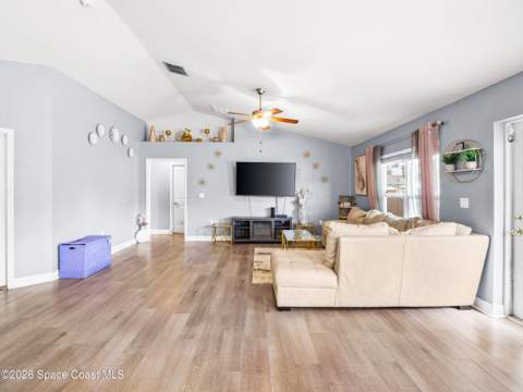 256 Eckert Street, Palm Bay FL - photo 7 of 33