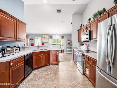256 Eckert Street, Palm Bay FL - photo 11 of 33