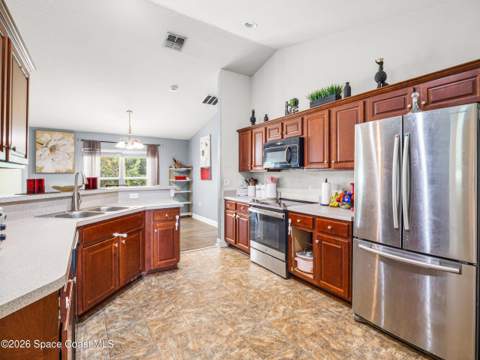 256 Eckert Street, Palm Bay FL - photo 13 of 33
