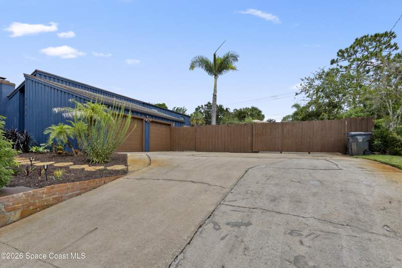 4 bedroom Single Family Residence at 3603 Alan Drive, Royal Palms, Titusville — photo 5