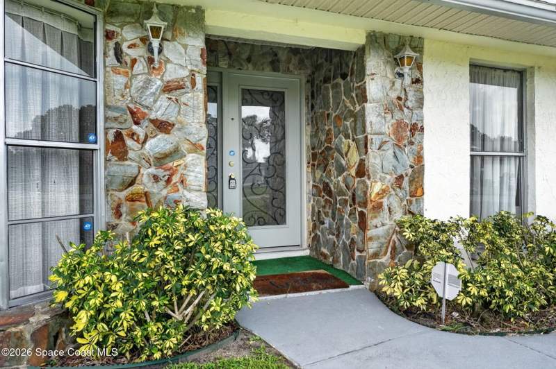 2 bedroom Single Family Residence at 911 Preston Trail, Suntree Pud, Melbourne — photo 4