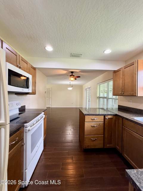 550 Comanche Avenue, Melbourne FL - photo 8 of 28