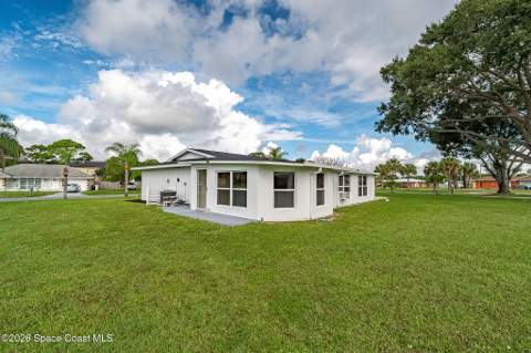 722 Apollo Circle, Palm Bay FL - photo 17 of 65