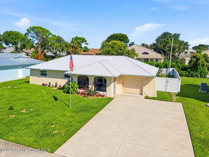 3 bedroom Single Family Residence at 1320 Johns Circle, Ridge Manor Estates, Merritt Island — photo 2