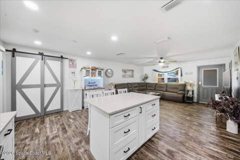 1320 Johns Circle, Merritt Island FL - photo 13 of 43