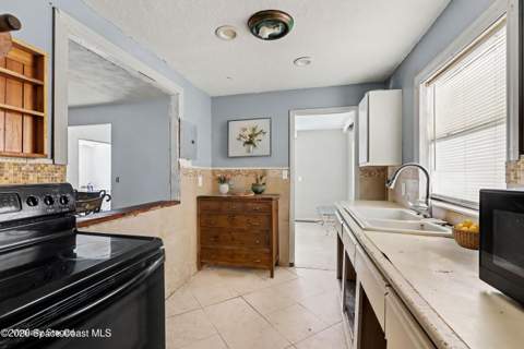 819 Almond Boulevard, Melbourne FL - photo 13 of 21