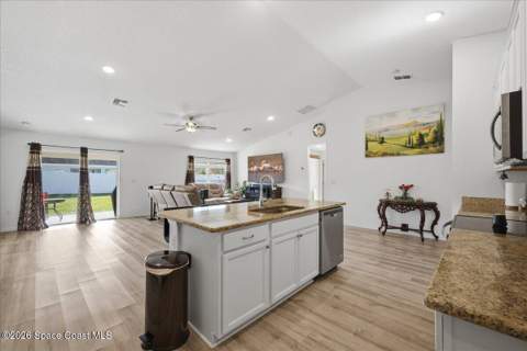 415 Aviation Avenue, Palm Bay FL - photo 7 of 33