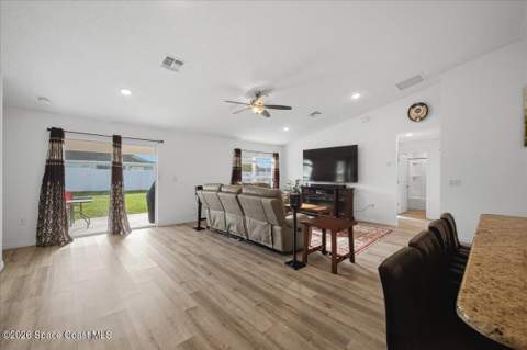415 Aviation Avenue, Palm Bay FL - photo 12 of 33