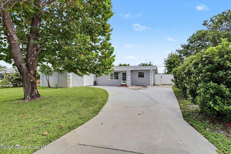 3 bedroom Single Family Residence at 1909 Oakwood Drive, Sunwood Park No 6, Melbourne — photo 2
