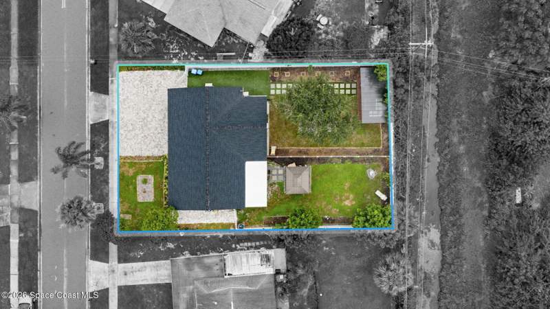5 bedroom Single Family Residence at 712 Badger Drive, Port Malabar Unit 4, Palm Bay — photo 2
