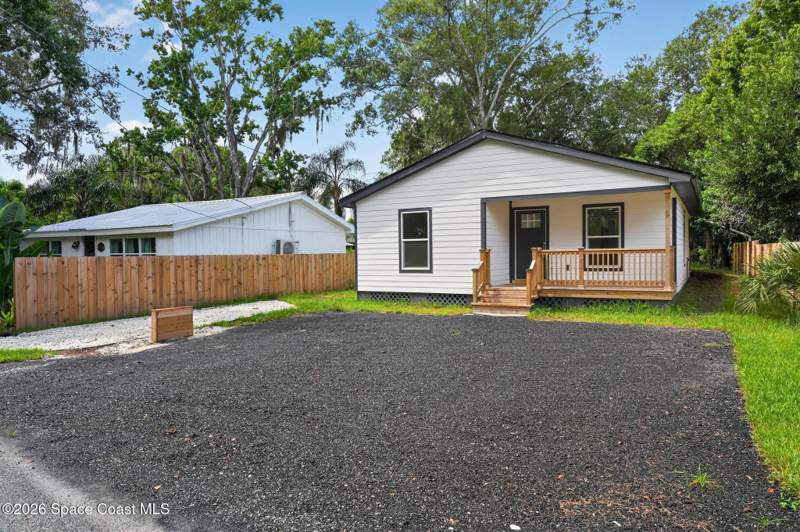 2 bedroom Single Family Residence at 5650 Stamford Street, Scottsmoor, Mims — photo 2