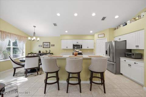 2179 Chinaberry Circle, Palm Bay FL - photo 9 of 29