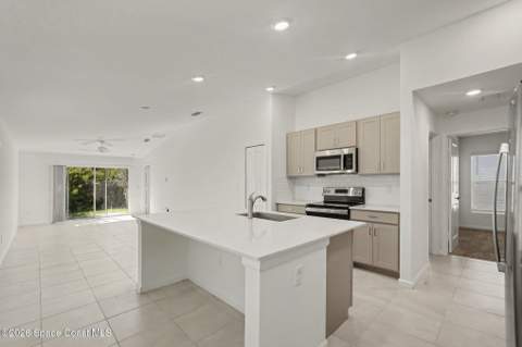 1455 Diablo Circle, Palm Bay FL - photo 6 of 18