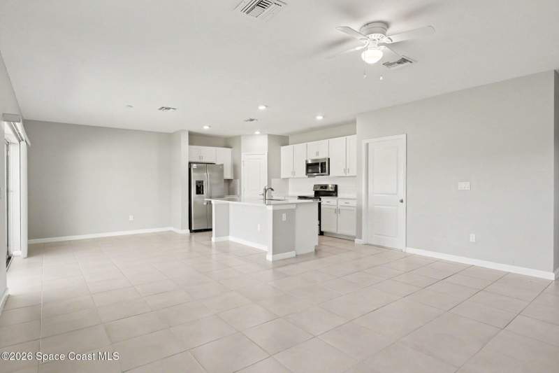 3 bedroom Single Family Residence at 1695 SW Diablo Circle, Tillman, Palm Bay — photo 4