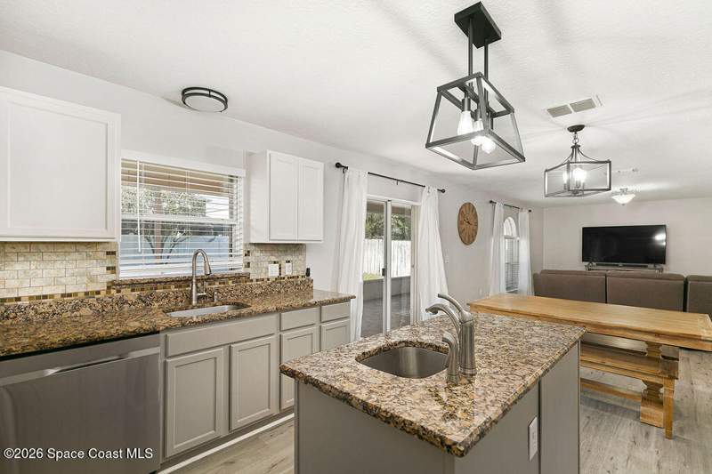 4 bedroom Single Family Residence at 571 Tortuga Way, Fairmont, Melbourne — photo 2