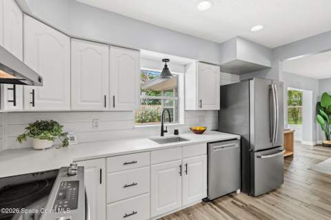 220 Harwood Avenue, Satellite Beach FL - photo 15 of 53