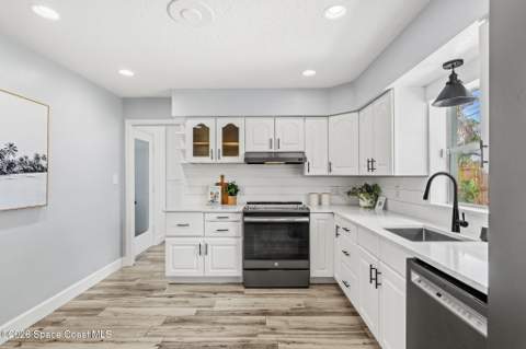 220 Harwood Avenue, Satellite Beach FL - photo 17 of 53