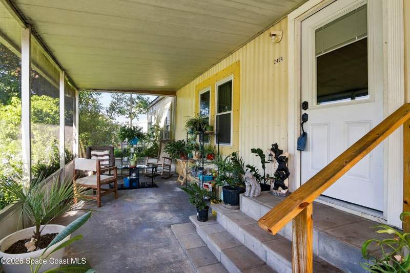 3 bedroom Manufactured Home at 2424 Elsie Circle, Evergreen Estates, Cocoa — photo 3