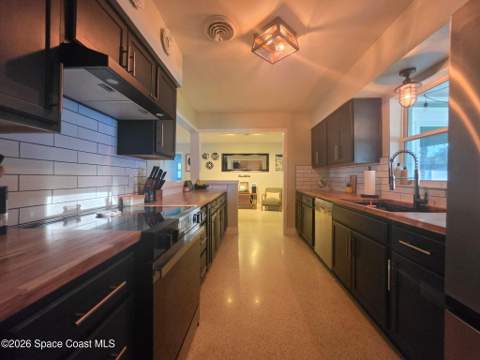 295 Bry Lynn Drive, West Melbourne FL - photo 9 of 31