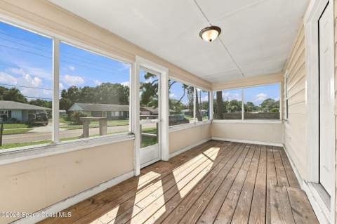 218 E Fee Avenue, Melbourne FL - photo 6 of 17