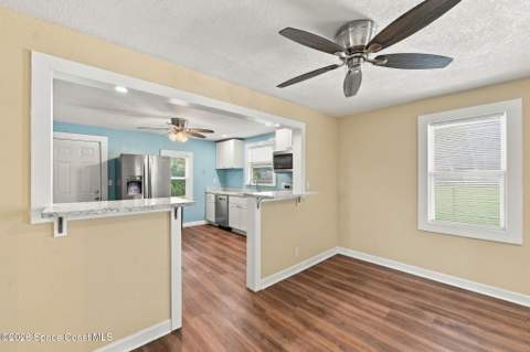 218 E Fee Avenue, Melbourne FL - photo 8 of 17