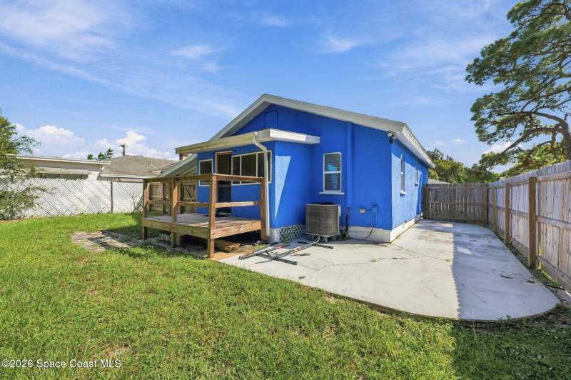 2 bedroom Single Family Residence at 218 E Fee Avenue, Ransoms Resubd of Blk 12 of Map No 3 Wells Subd, Melbourne — photo 5