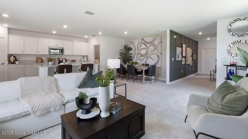 5 bedroom Single Family Residence at 2618 Croft Inlt Drive, Riverwood at Everlands, Palm Bay — photo 4