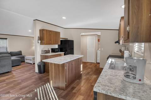4123 Hidden Lakes Drive, Mims FL - photo 22 of 58