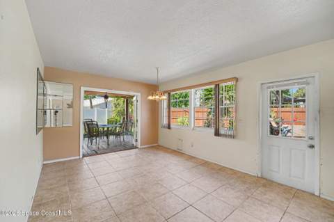 150 W Volusia Lane, Cocoa Beach FL - photo 13 of 29