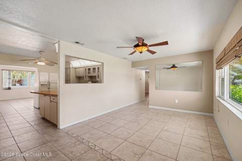 150 W Volusia Lane, Cocoa Beach FL - photo 8 of 29
