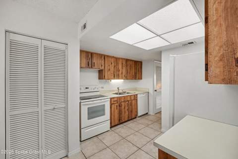630 N Atlantic Avenue #6a, Cocoa Beach FL - photo 11 of 26
