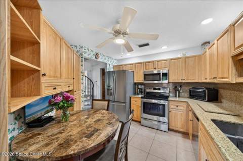 707 Greenwood Manor Circle, Melbourne FL - photo 6 of 9