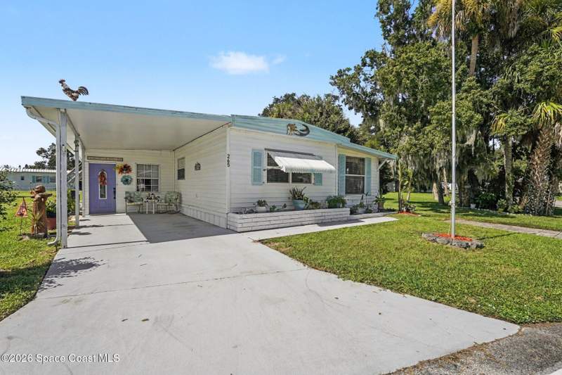2 bedroom Mobile Home at 265 Holiday Park Boulevard, Port Malabar Holiday Park Unit 1 1st Replat, Palm Bay — photo 2