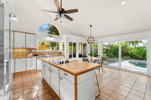 407 Rio Palma, Indialantic FL - photo 13 of 48