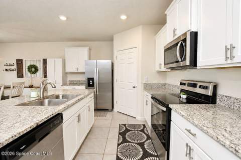 846 Remington Green Drive, Palm Bay FL - photo 10 of 46