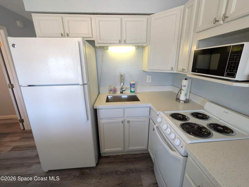 1 bedroom Condominium at 380 N Brevard Avenue #C7, Blue Heron Condo, Cocoa Beach — photo 5