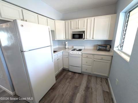 380 N Brevard Avenue #C7, Cocoa Beach FL - photo 6 of 13