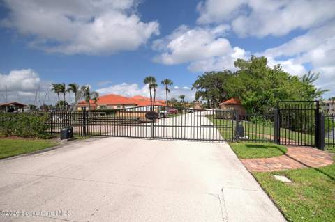 14 Marina Isles Boulevard #B, Indian Harbour Beach FL - photo 8 of 42