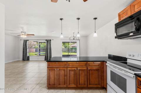 1515 Gardner Drive, Melbourne FL - photo 7 of 36