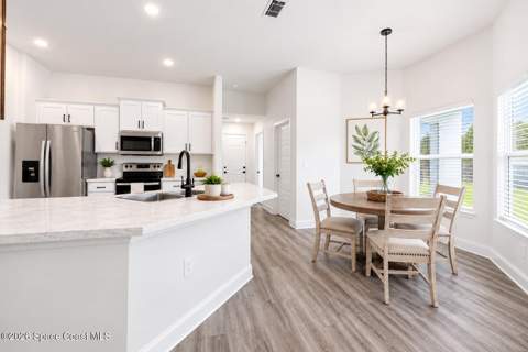 147 SW Whirl Street, Palm Bay FL - photo 6 of 14