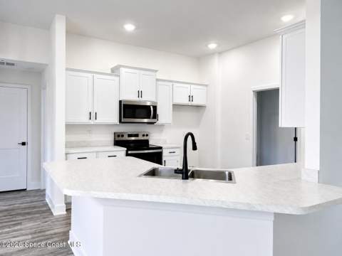 147 SW Whirl Street, Palm Bay FL - photo 8 of 14